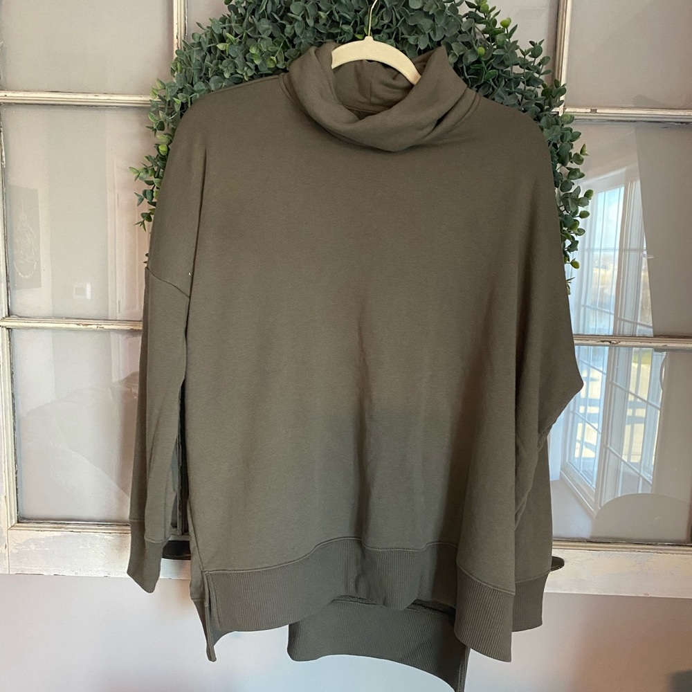 Aerie Dark Green Pullover